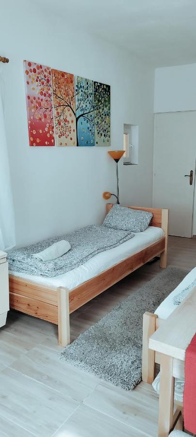 Napfeny Apartmanhaz บาลาทอนเบรีน ภายนอก รูปภาพ