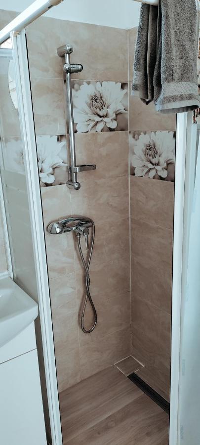 Napfeny Apartmanhaz บาลาทอนเบรีน ภายนอก รูปภาพ