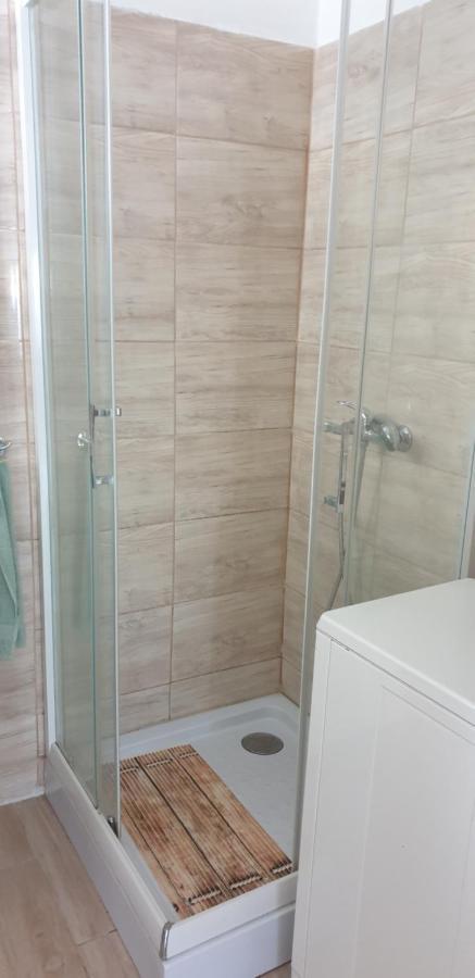 Napfeny Apartmanhaz บาลาทอนเบรีน ภายนอก รูปภาพ