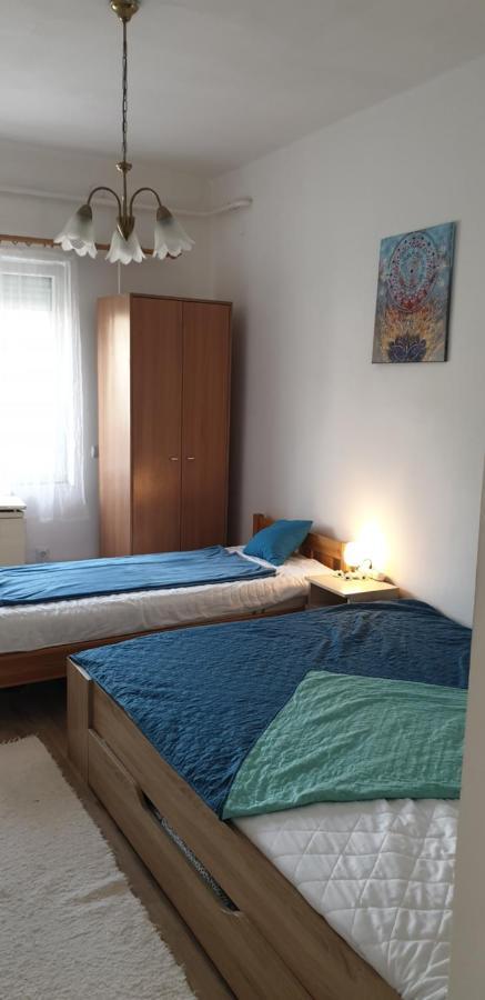 Napfeny Apartmanhaz บาลาทอนเบรีน ภายนอก รูปภาพ