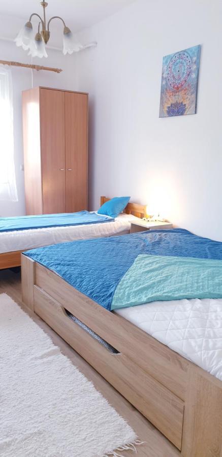 Napfeny Apartmanhaz บาลาทอนเบรีน ภายนอก รูปภาพ