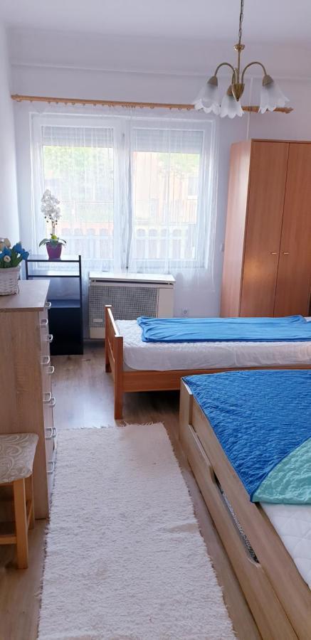 Napfeny Apartmanhaz บาลาทอนเบรีน ภายนอก รูปภาพ