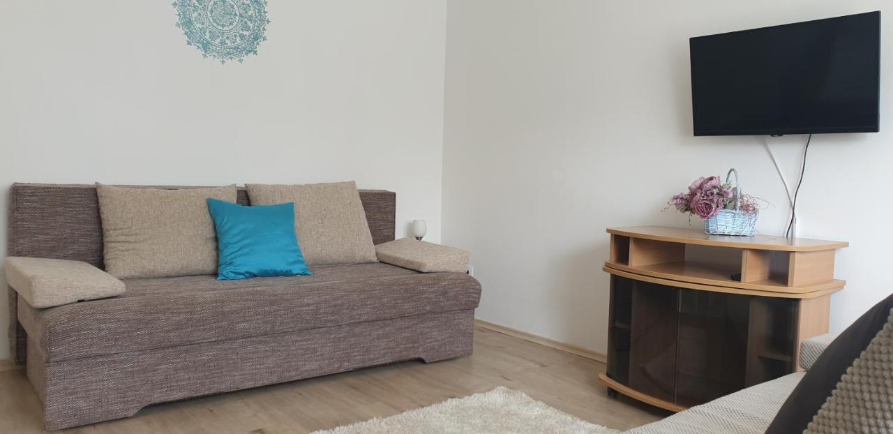 Napfeny Apartmanhaz บาลาทอนเบรีน ภายนอก รูปภาพ