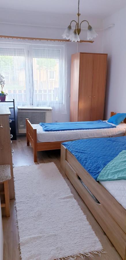 Napfeny Apartmanhaz บาลาทอนเบรีน ภายนอก รูปภาพ